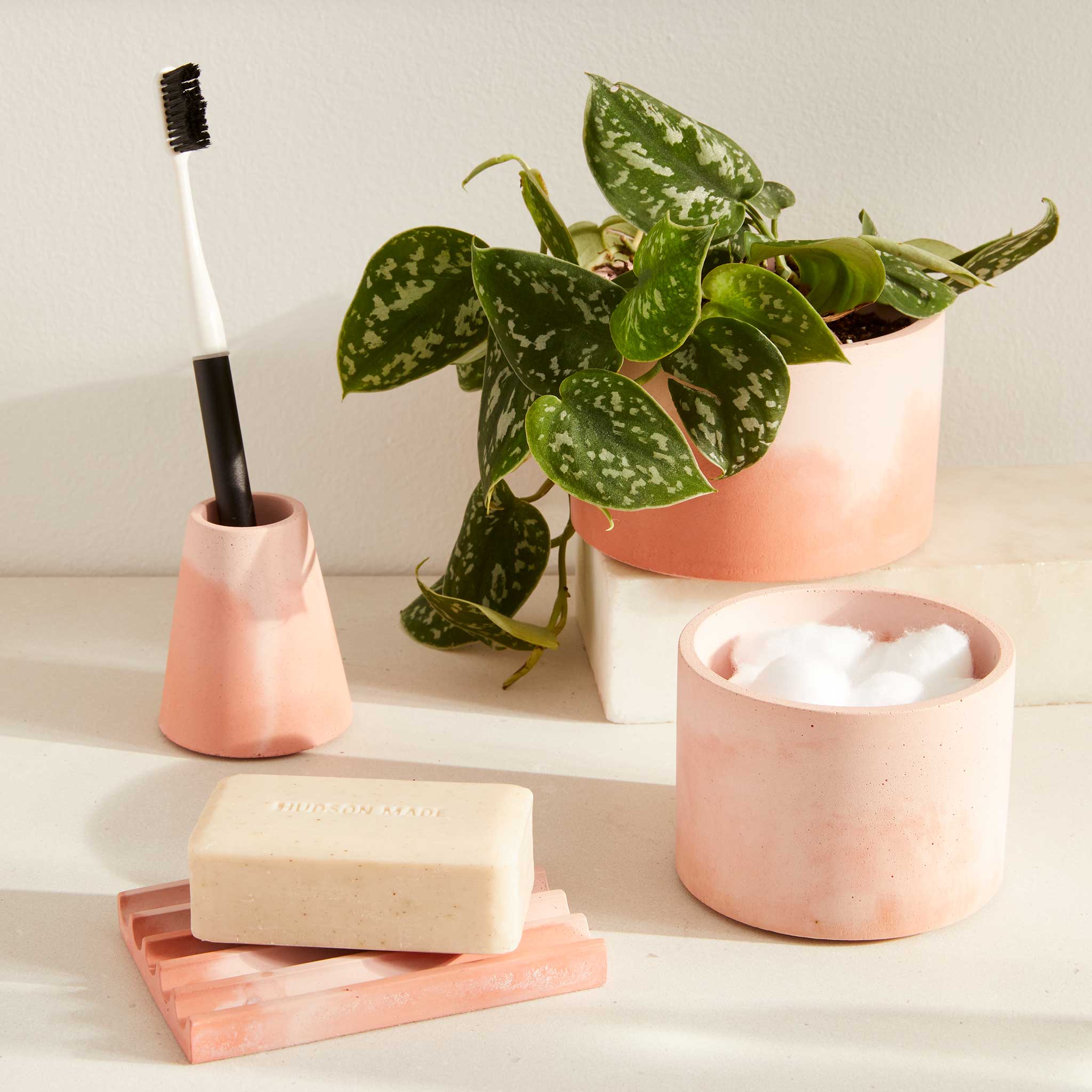 Pretti.Cool Toothbrush Holder - view 6