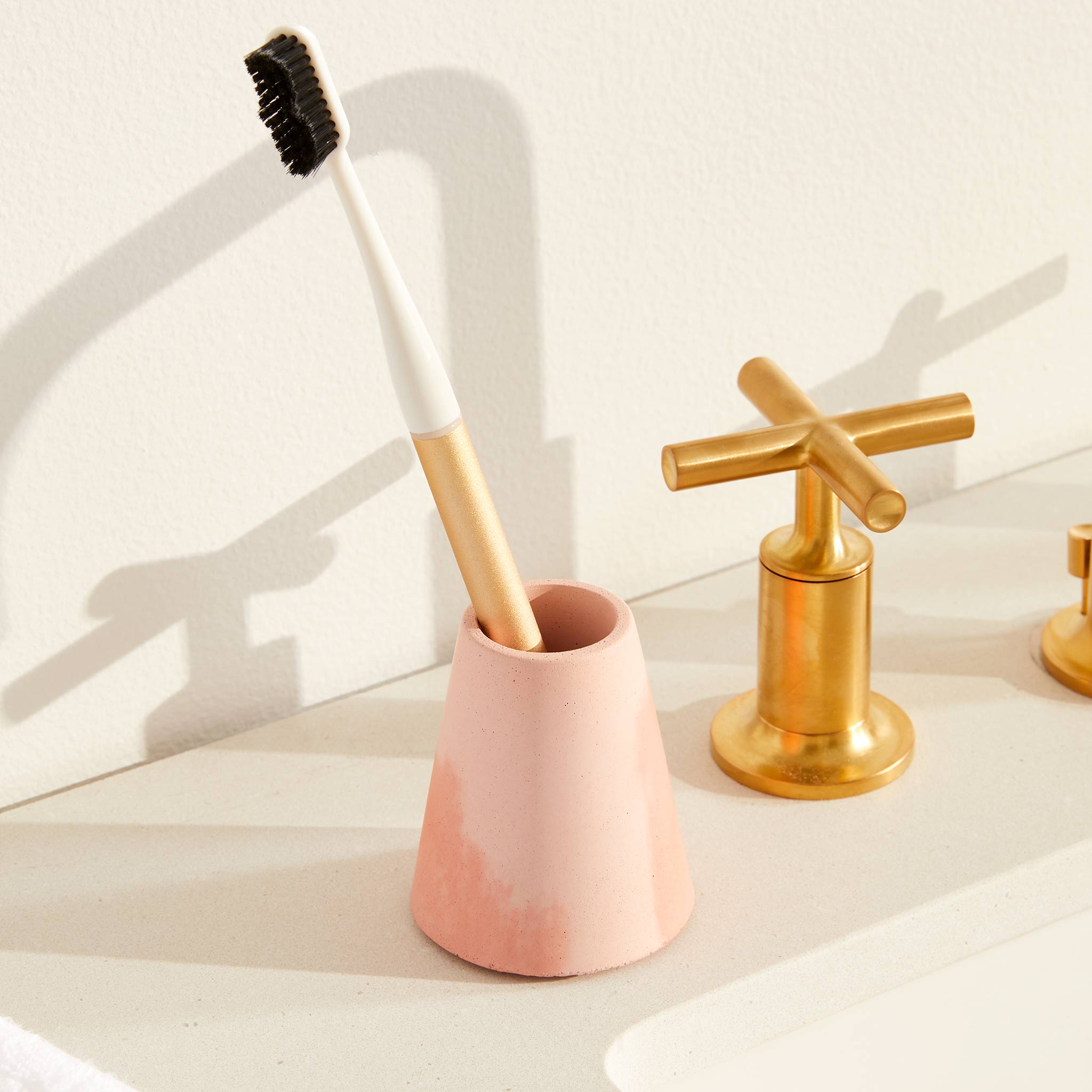 Pretti.Cool Toothbrush Holder - view 5