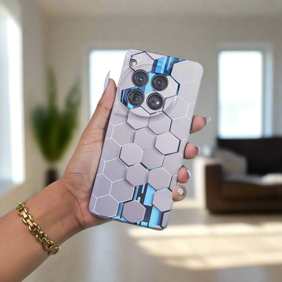 Explore the Cutting-Edge 3D Honeycomb Hive Pattern Case for OnePlus: From Premium iPhone 15 Pro Max Protection to Gamer-Ready Accessories