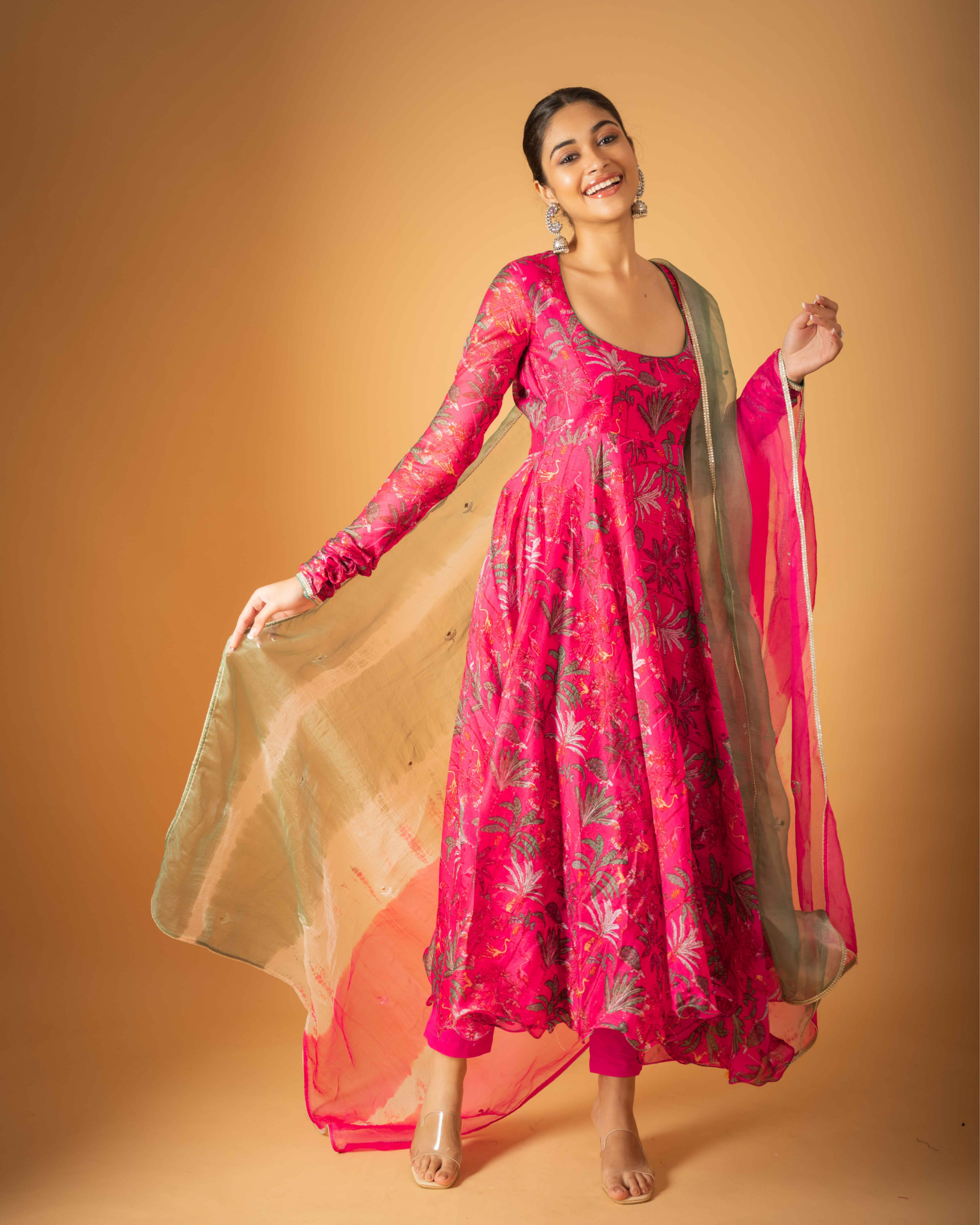 Aachho Taavi Chanderi Suit Set - view 3