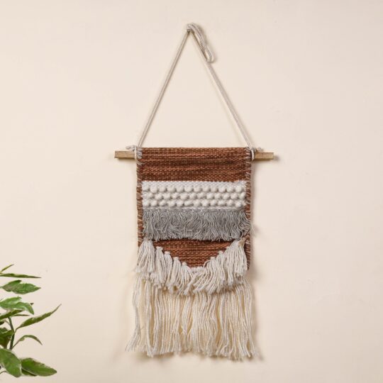ITOKRI CRAFTS INITIATIVE Bhadohi Handwoven Wool Geometric Fringed Wall Hanging