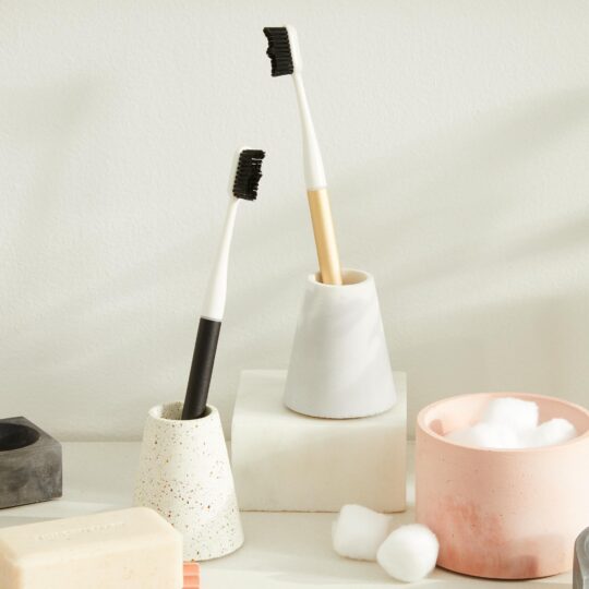 Pretti.Cool Toothbrush Holder - view 2