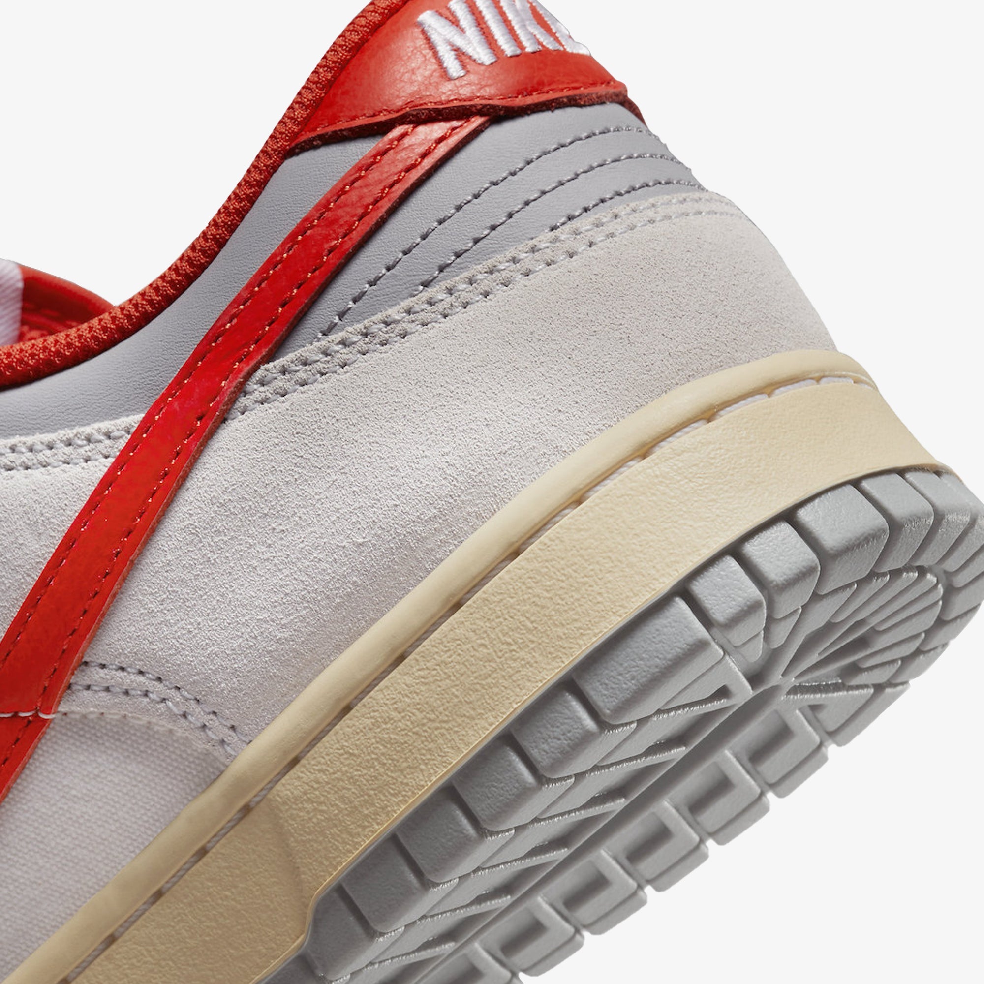Nike | DUNK LOW { SAIL/PICANTE RED-PHOTON DUST - view 4