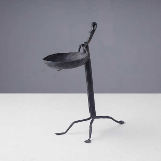 CHHATTISGARH HASTSHILP VIKAS BOARD Bastar Tribal Wrought Iron Monkey Candle Stand (4 x 3 in) - view 2