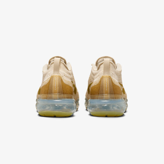 Nike | AIR VAPORMAX 2023 FLYKNIT { SANDDRIFT/BRONZINE-BRONZINE-SANDDRIFT - view 2