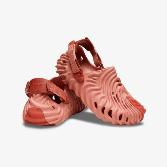 Crocs | SALEHE BEMBURY POLLEX CLOG { KUWATA