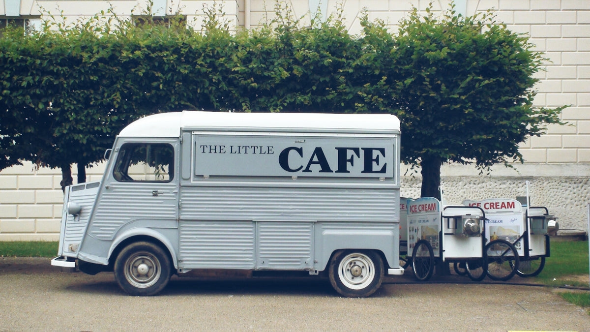 BlackTree: Launch Your Dream Gourmet Food Truck with 100% Cashback Offers and Sustainable Franchise Solutions