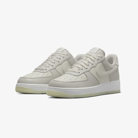Nike | AIR FORCE 1 '07 LV8 { LIGHT BONE/SUMMIT WHITE-LT IRON ORE - view 2