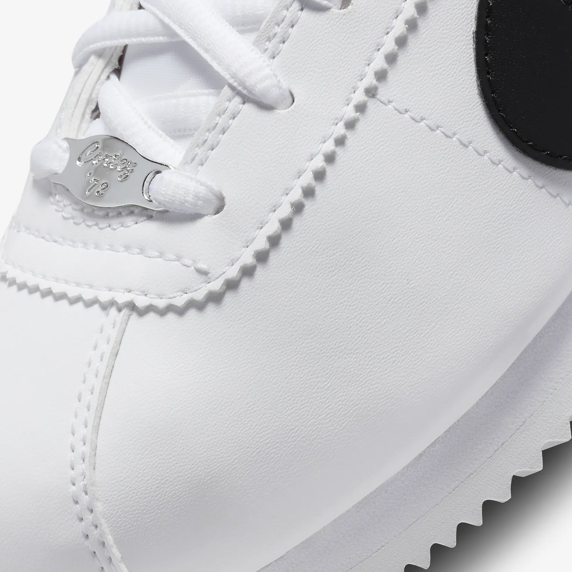 Nike | CORTEZ BASIC SL { WHITE/BLACK - view 3