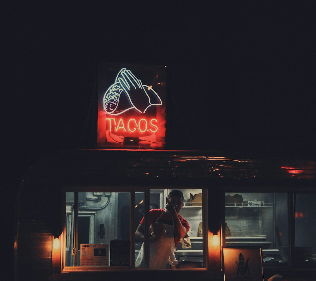 Discover How to Launch a Gourmet Food Truck Franchise with BlackTree’s 22-ft Fully Equipped Kitchen and Unmatched 100% Cashback Opportunities for 2025