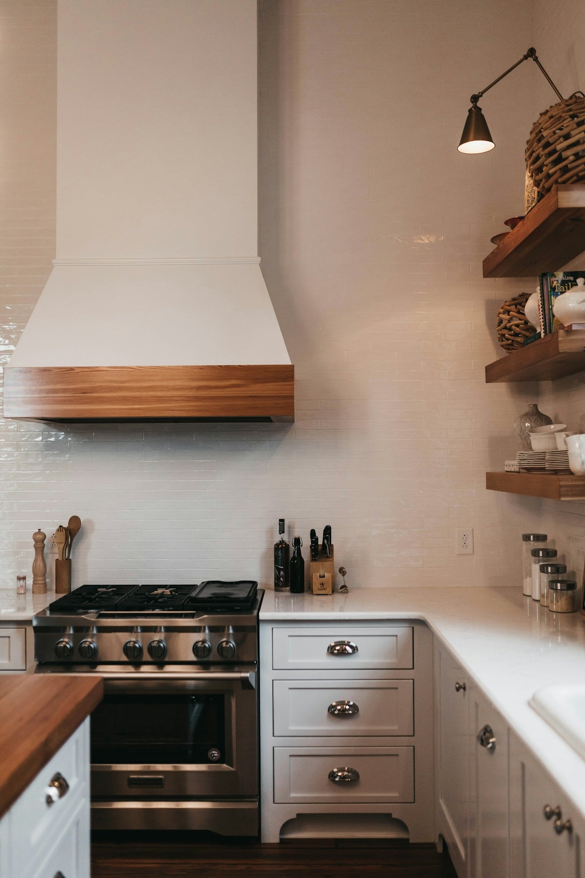 Smart Kitchen Evolution: Discover Milton’s Steel Lock & Store as Essential Modular Kitchen Accessory for Space-Saving Designs