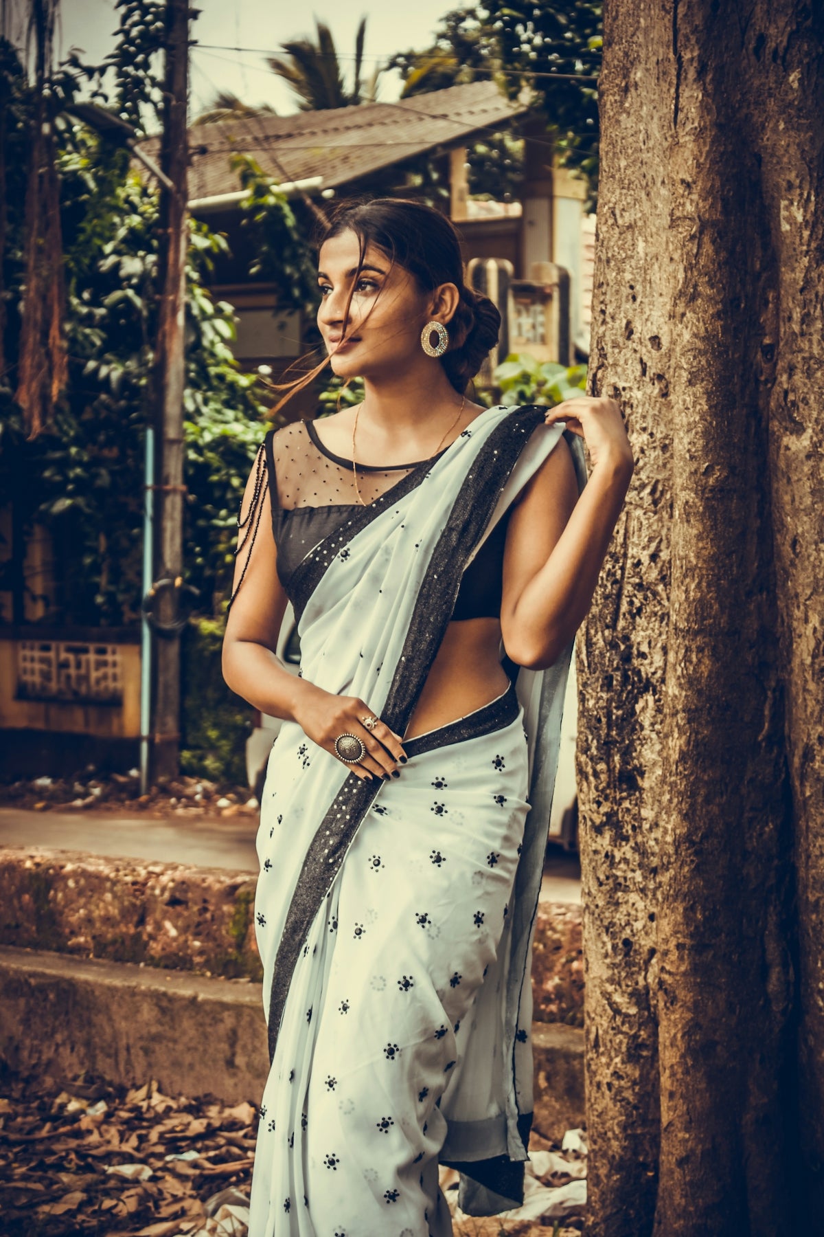 Traditional Kanjeevaram Sarees for Weddings: A Bride’s Guide