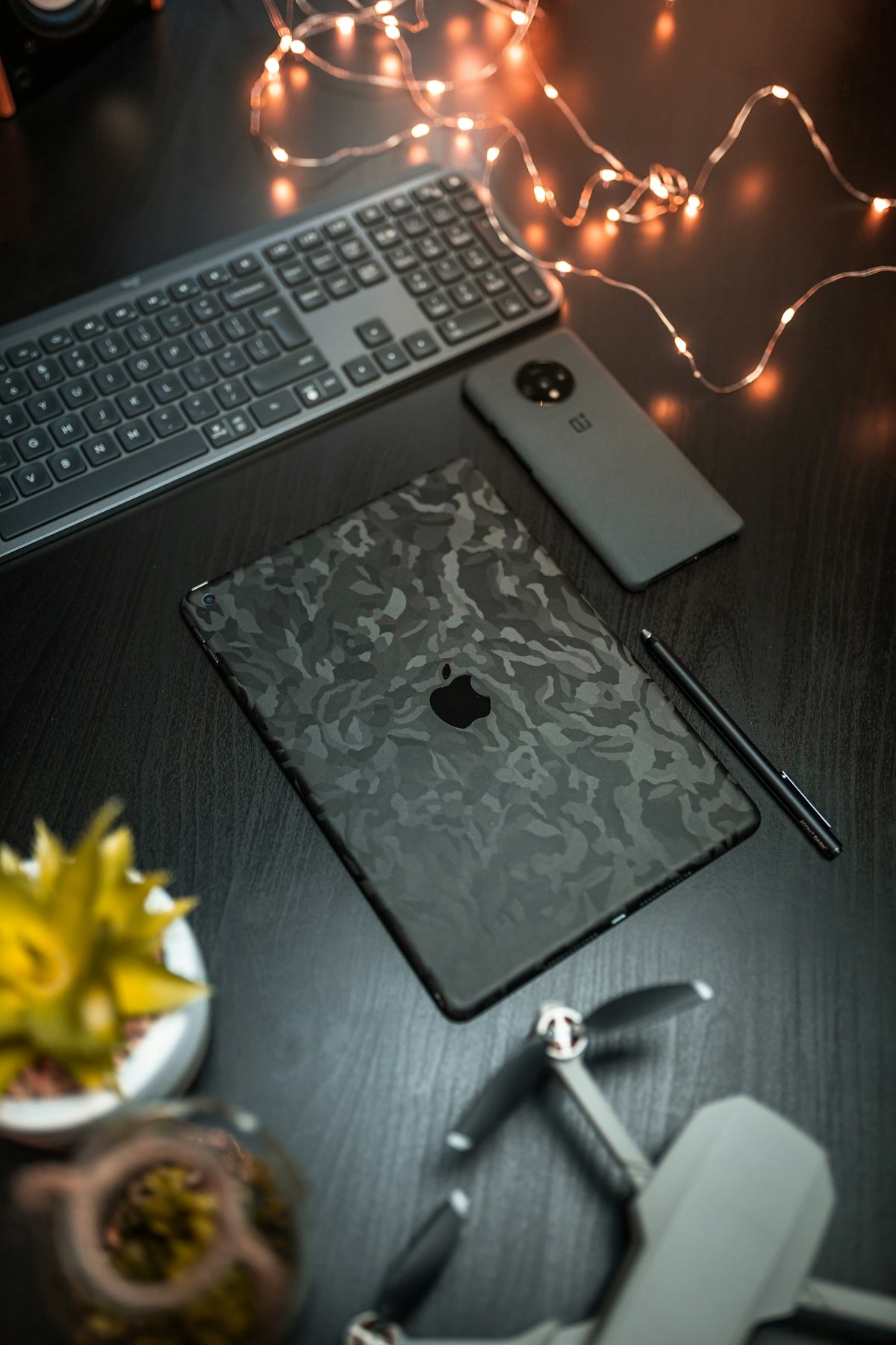 Dive into Creative Possibilities with Custom Mobile Covers Online