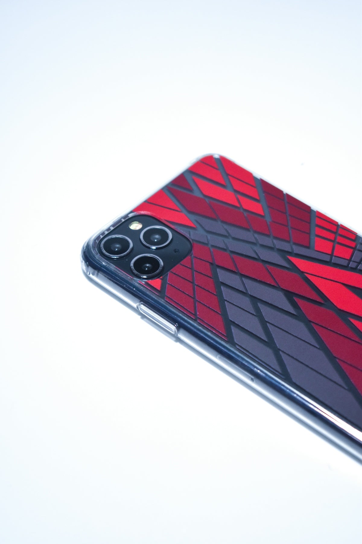 Discover Lovely Hearts Slideaway Case: From Premium iPhone 15 Pro Max Magic to Gamer-Ready Accessories with Built-In Selfie Lights