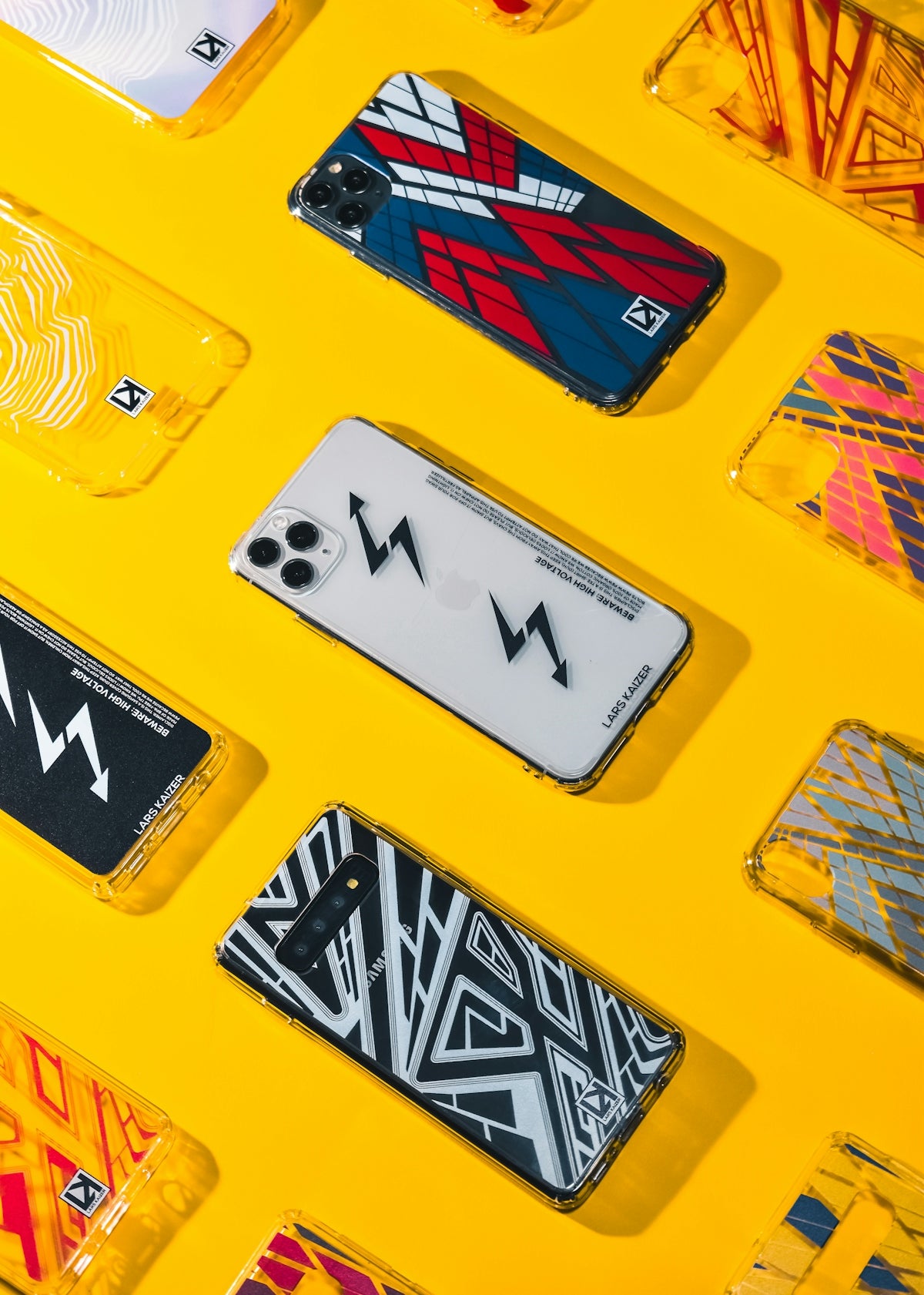 Find Your Unique Style with Custom Mobile Covers Online