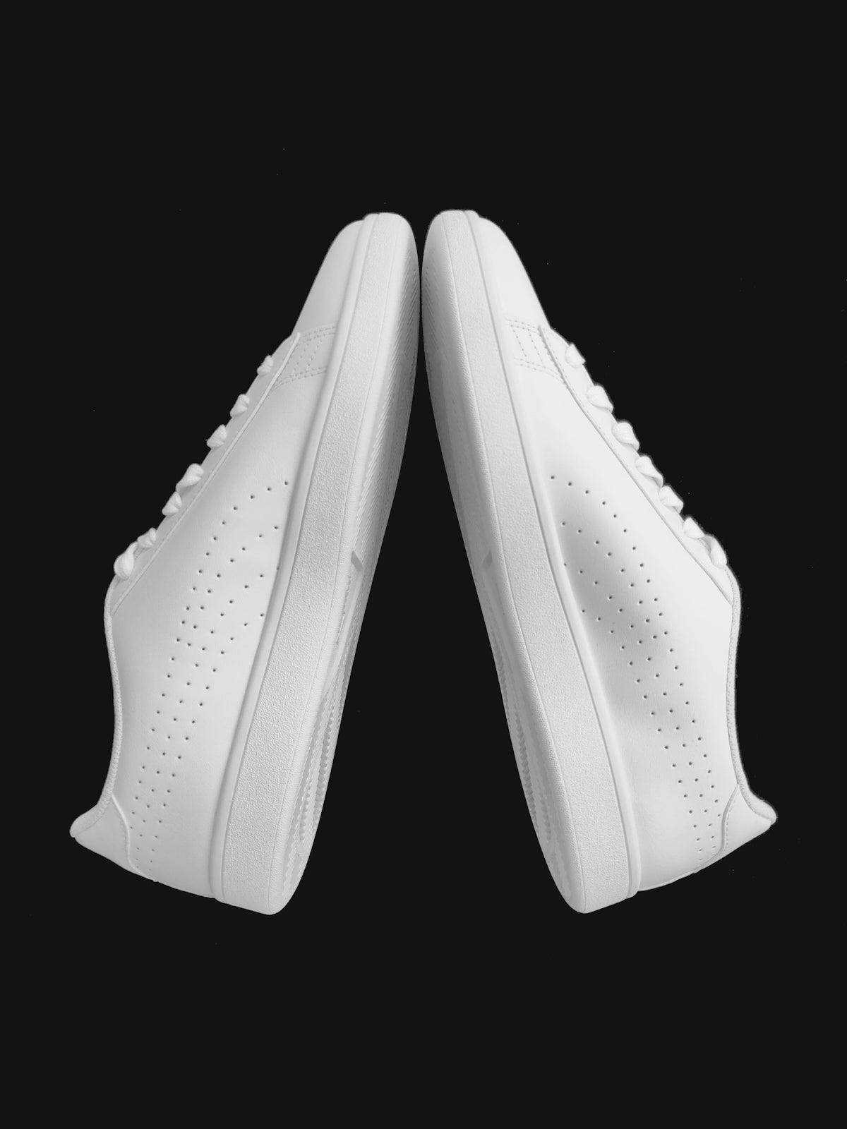 Their versatility – Sneakers for Men: Master Guide to White Sneakers and Their Versatility