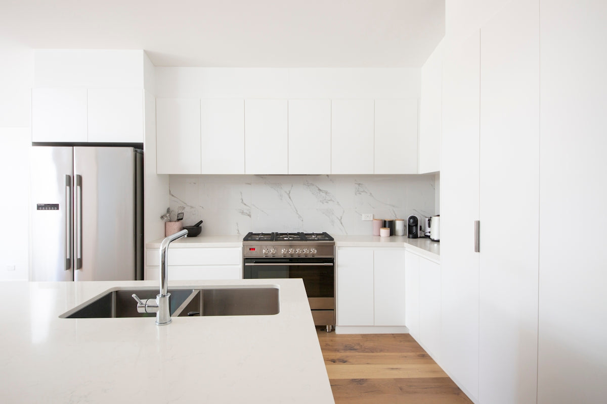 Vector Mug (Milton) Takes the Spotlight in the Smart Kitchen Revolution with Stainless Steel Kitchenware Touch Control Induction Cooktops and More