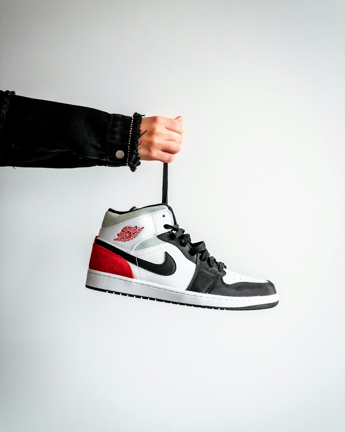 Trending Styles: How Nike Shoes and Adidas Shoes Are Pioneering the Future of Sports Footwear
