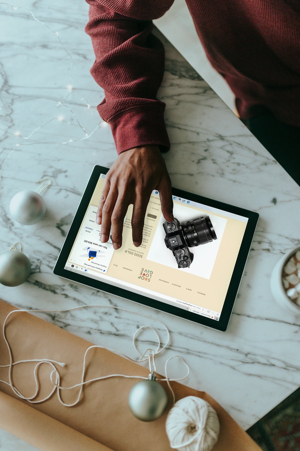 Choosing the Right Platform for Your Fashion Needs: AJIO vs. Limeroad in the Online Shopping Jungle