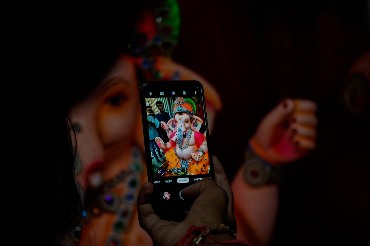 Examining the Luxury of Smartphone Cases Available in the Indian Market Today