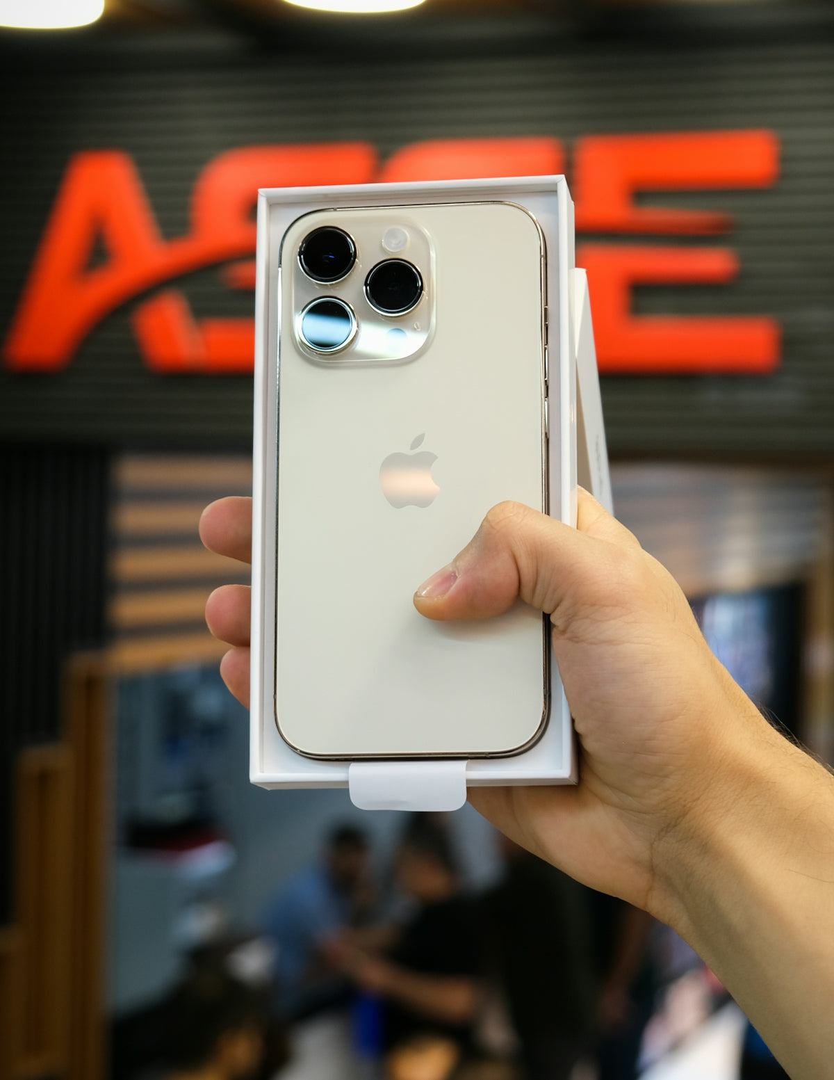 Elevate Your Device’s Style and Protection: From Premium iPhone 15 Pro Max to Gamer-Approved Smartphone Cases