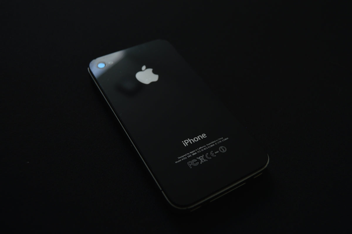 Exploring Luxury and Functionality: Premium iPhone 15 Pro Max Case Alternatives and Gamers’ Smartphone Accessories Including Shockproof and Rugged Designs