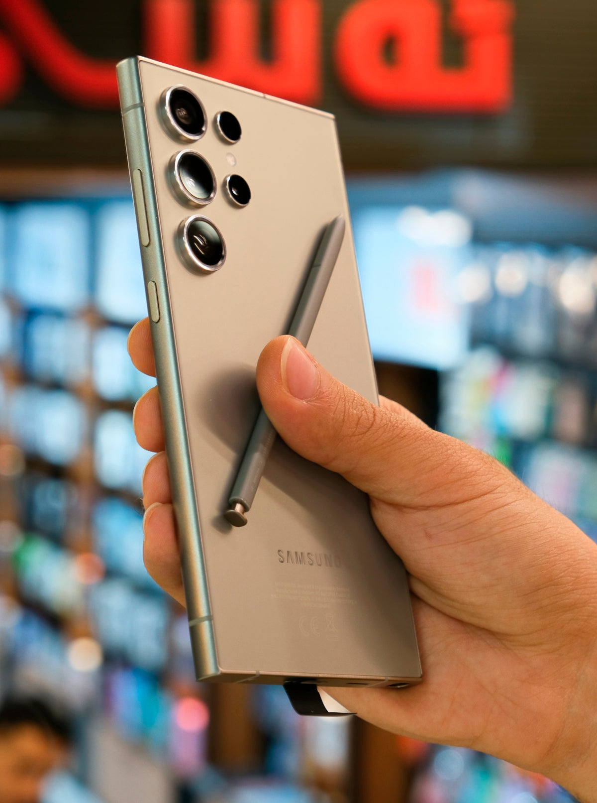 Exploring Luxury and Functionality in Mobile Cases: From Premium iPhone 15 Pro Max Solutions to Rugged Realme Narzo Protection
