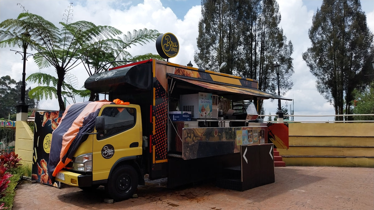 Exploring BlackTree: Revolutionize Your Mobile Kitchen in 2025 with 100% Cashback and Essential Food Truck Permits and Insurance
