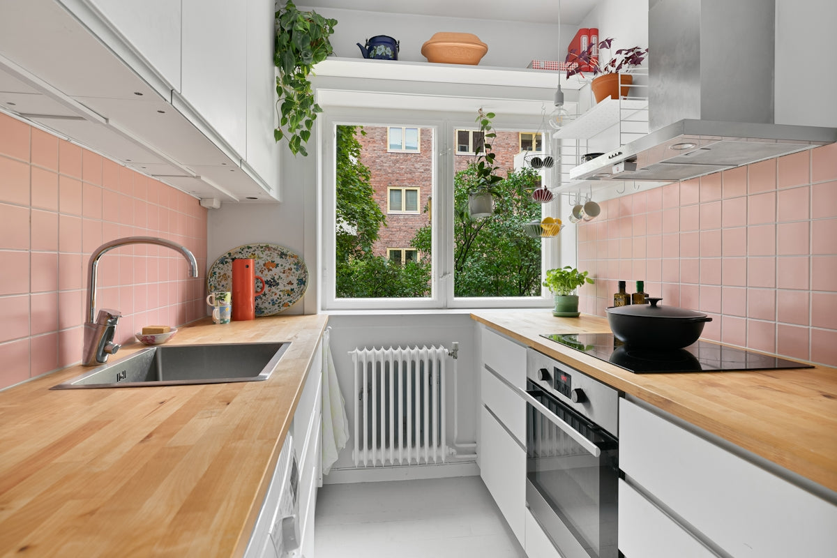 Smart Kitchen Innovation: Modernizing with Larah by Borosil Flower Pot Mug Set and Contemporary Modular Kitchen Accessories