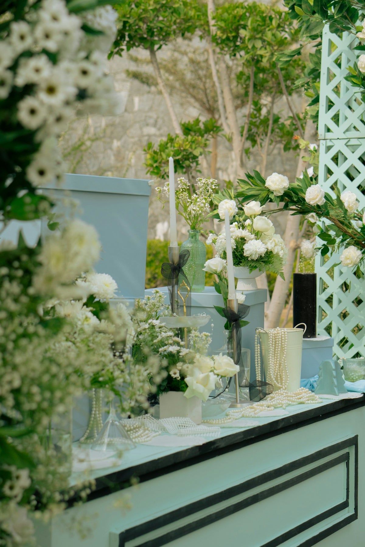 Creating Whimsical Flirty Pastel Bridal Showers with Stunning Wedding Floral Arrangements India and Rose Bouquet Online