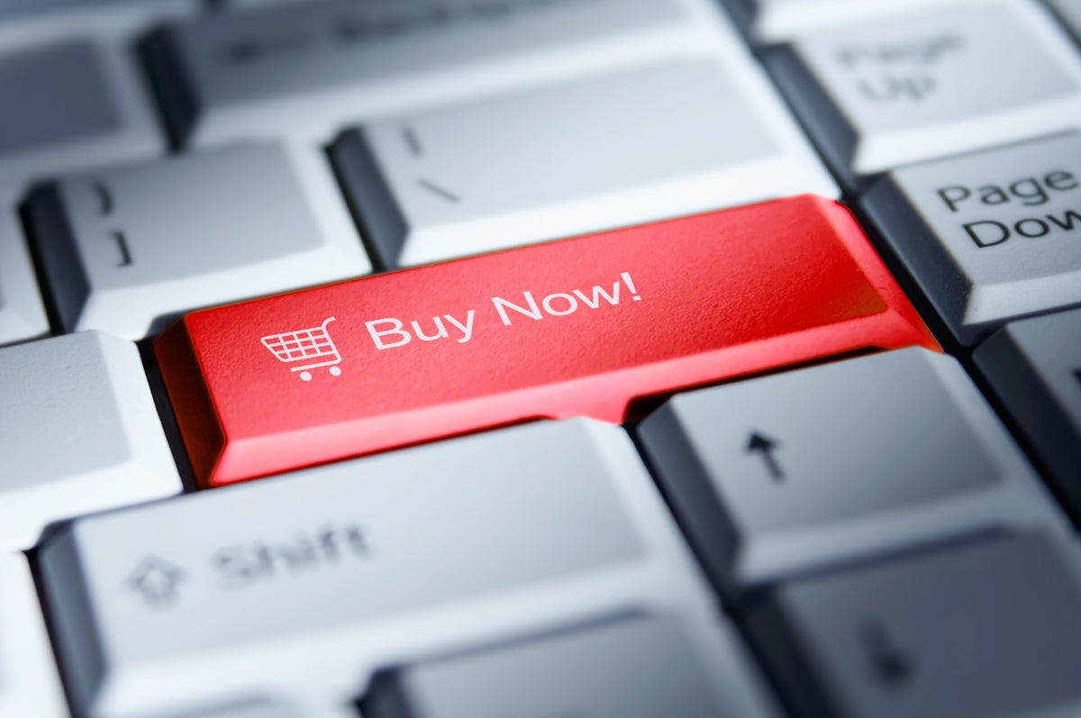Comparing Myntra and AJIO: Online Shopping Experiences for Fashion Enthusiasts