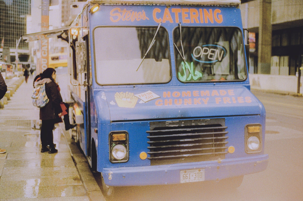 Kickstart Your Mobile Kitchen Franchise with BlackTree: Unveiling 100% Cashback and Custom Food Truck Design for Late-night Vegan Street Food